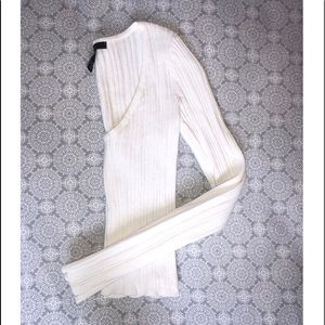 🟣Forever 21 White Long Sleeve Ribbed Shirt🟣